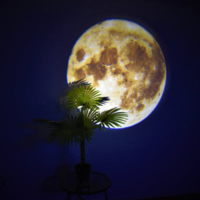 <b>Earth & Moon Light™️ De Ultieme Sfeerverlichting!</b> <br><br> "Deze lamp geeft me enorm veel rust en warmte" Caro G.