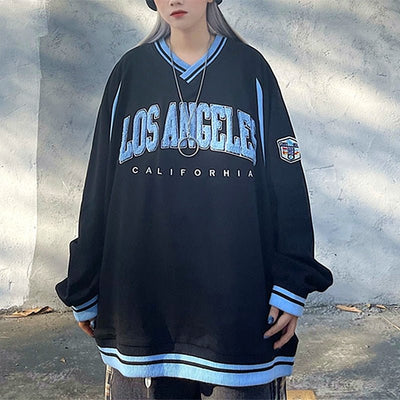 Camilla™ - Baseball Sweater V-Hals